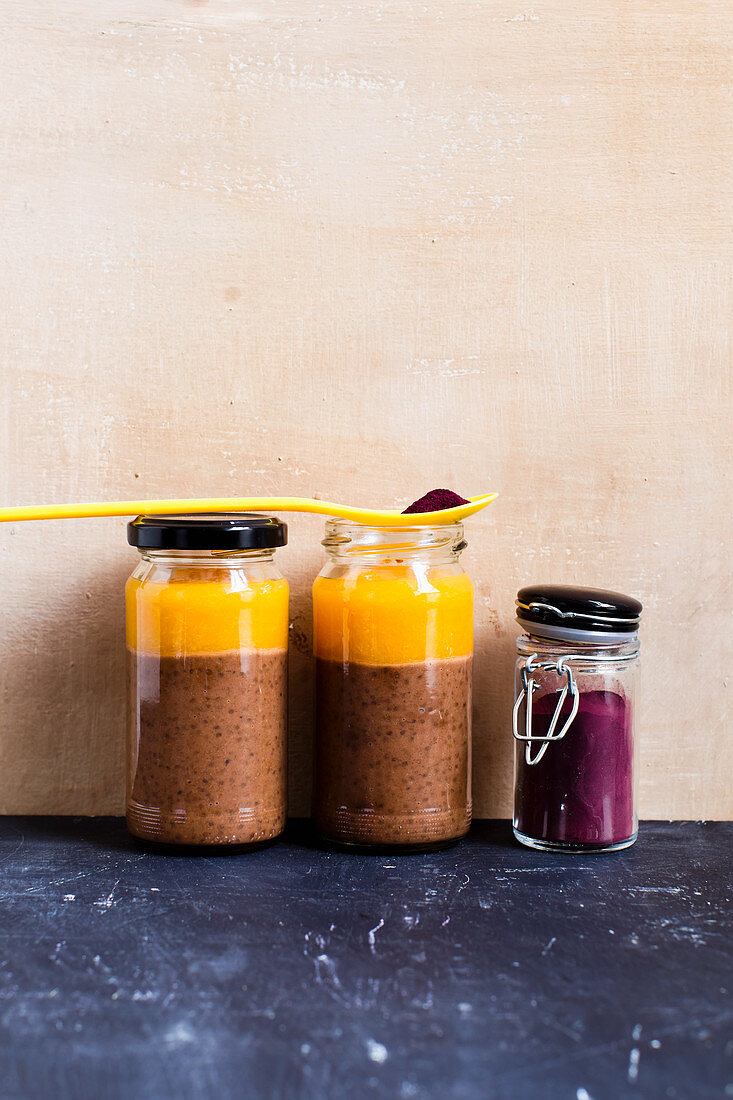 Chia chocolate pudding with an apricot puree 'To Go'