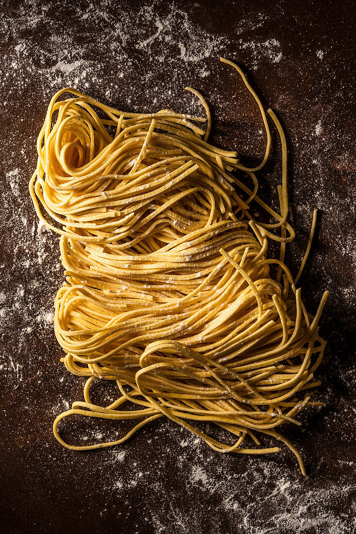 Raw homemade spaghetti
