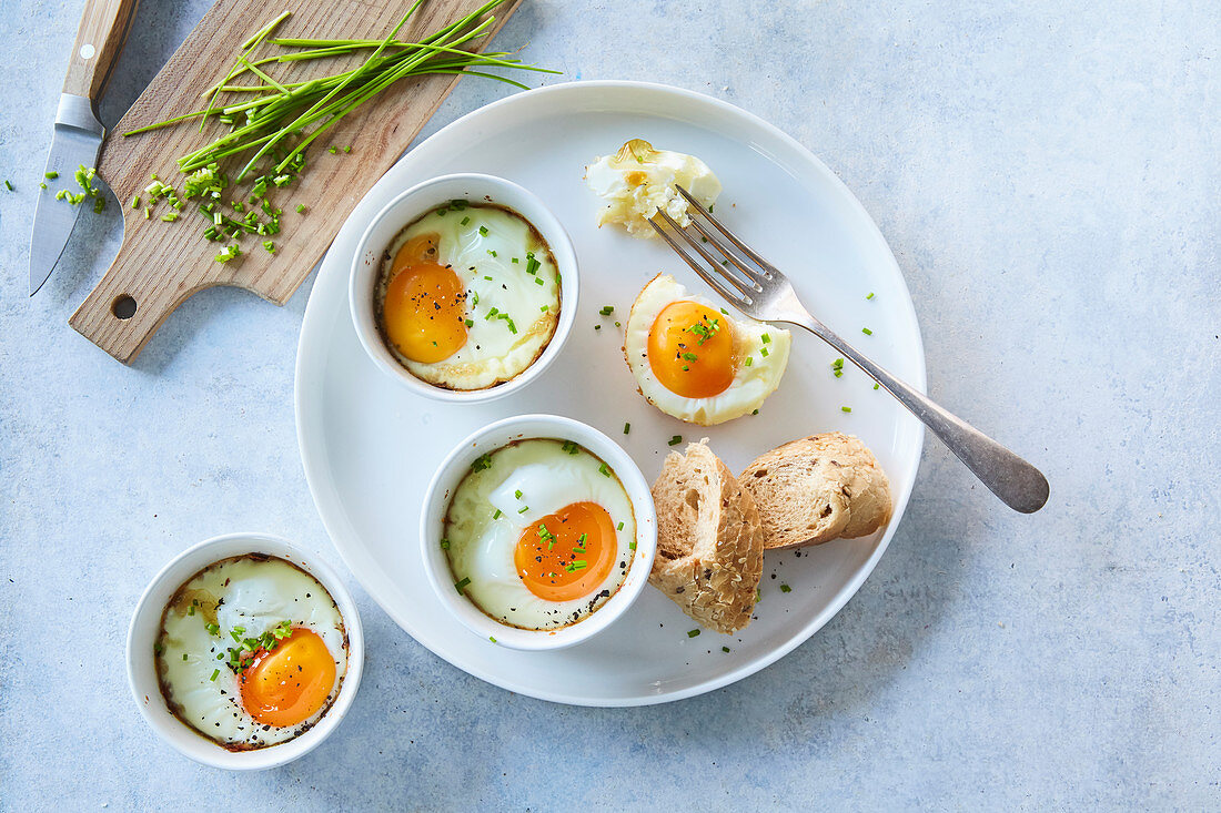 Gratinated eggs with potatoes