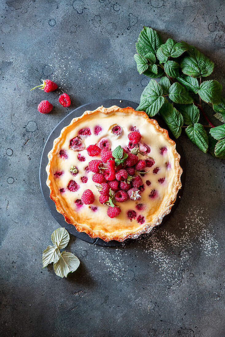 Himbeerkuchen mit weißer Schokolade