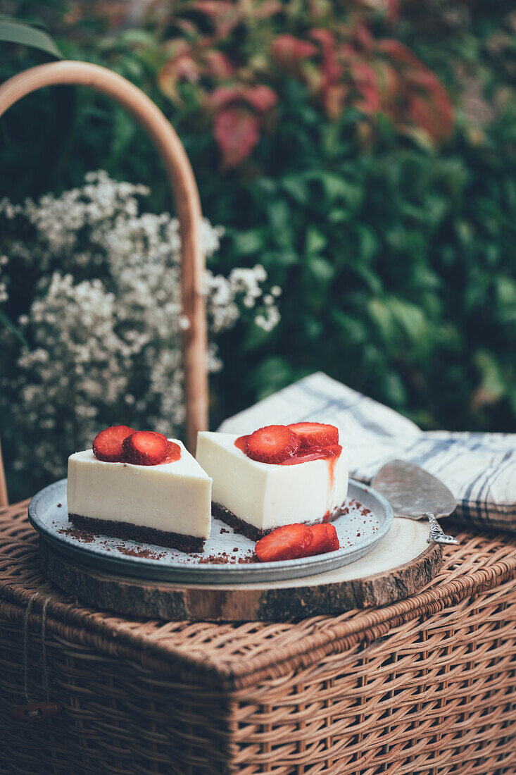 Erdbeer-Käsekuchen mit weißer Schokolade