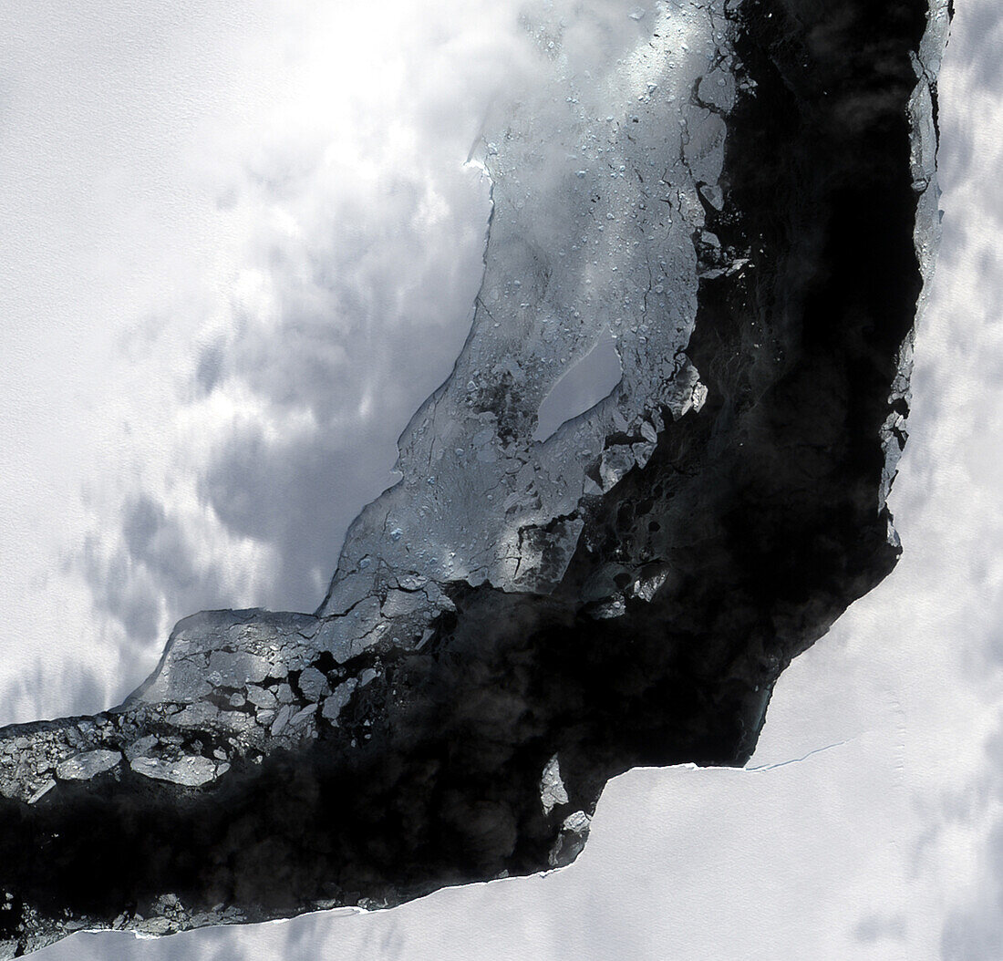 North Rift of A-74 iceberg, satellite image