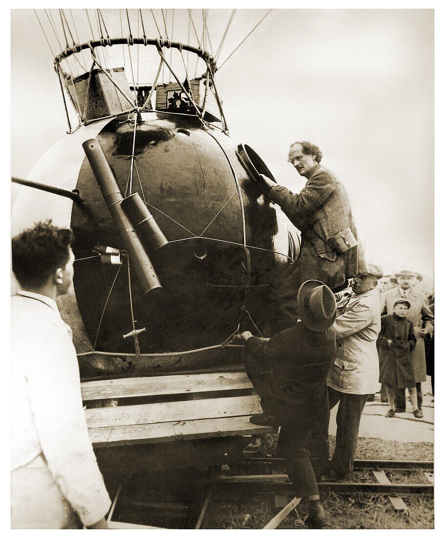 August Piccard entering gondola, 1931