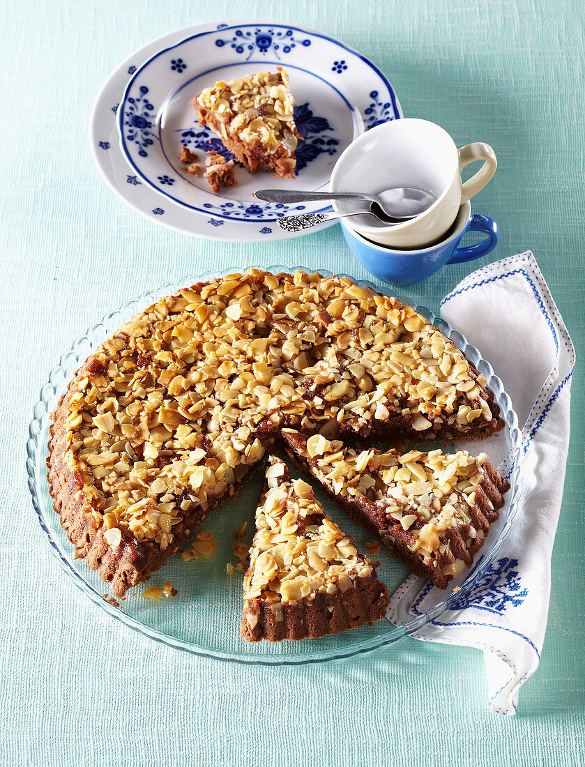 Chocolate cake with almonds