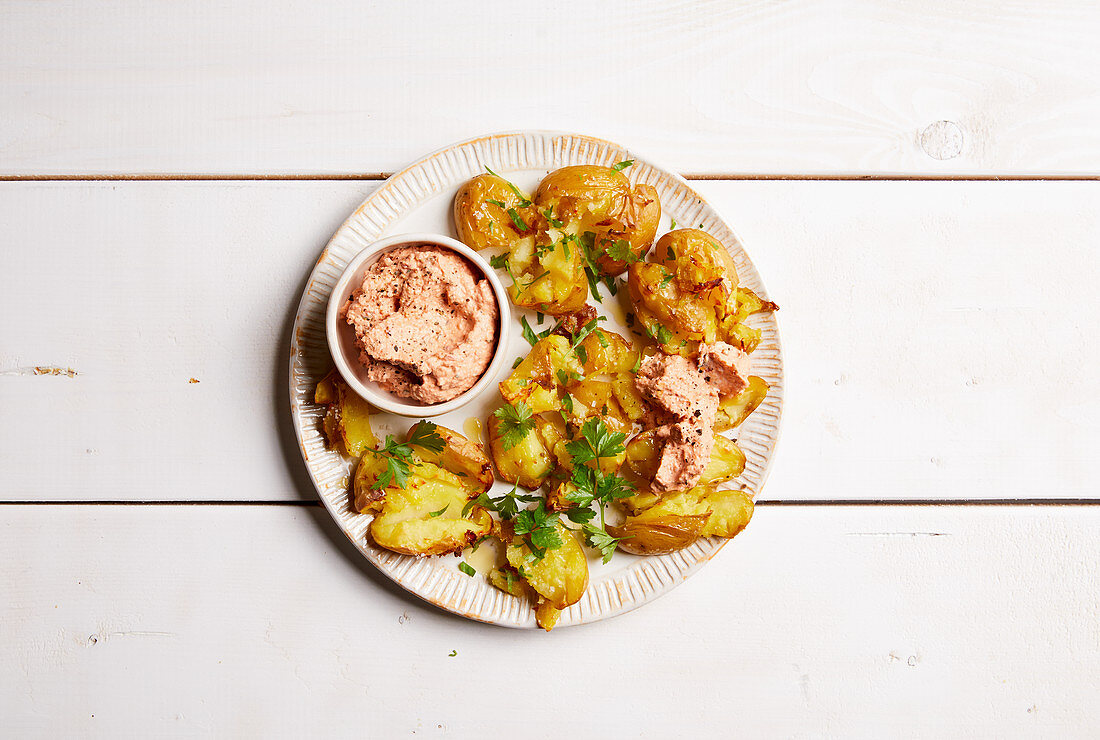 Quetsch-Kartoffeln mit Tomaten-Frischkäse-Dip