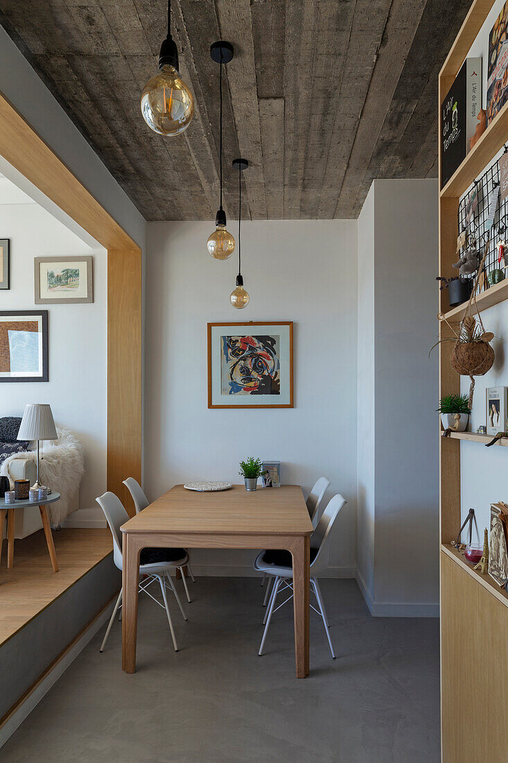 Sunken dining area in open-plan interior