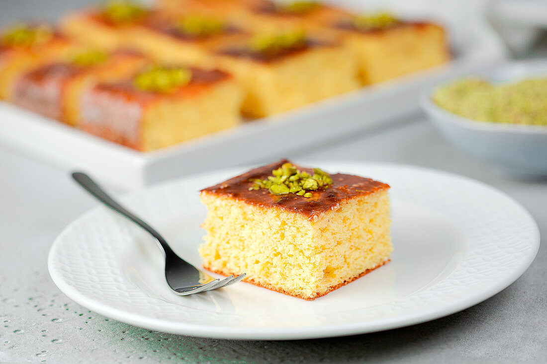 Greek semolina cake with pistachios