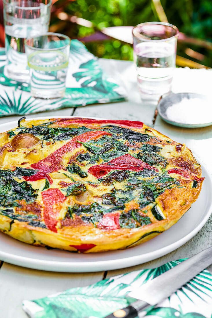 Frittata mit Paprika, Spinat und Zucchini