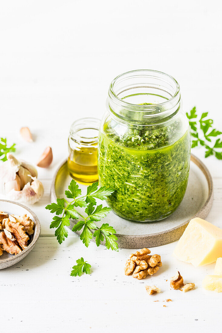 Petersilien-Walnuss-Pesto