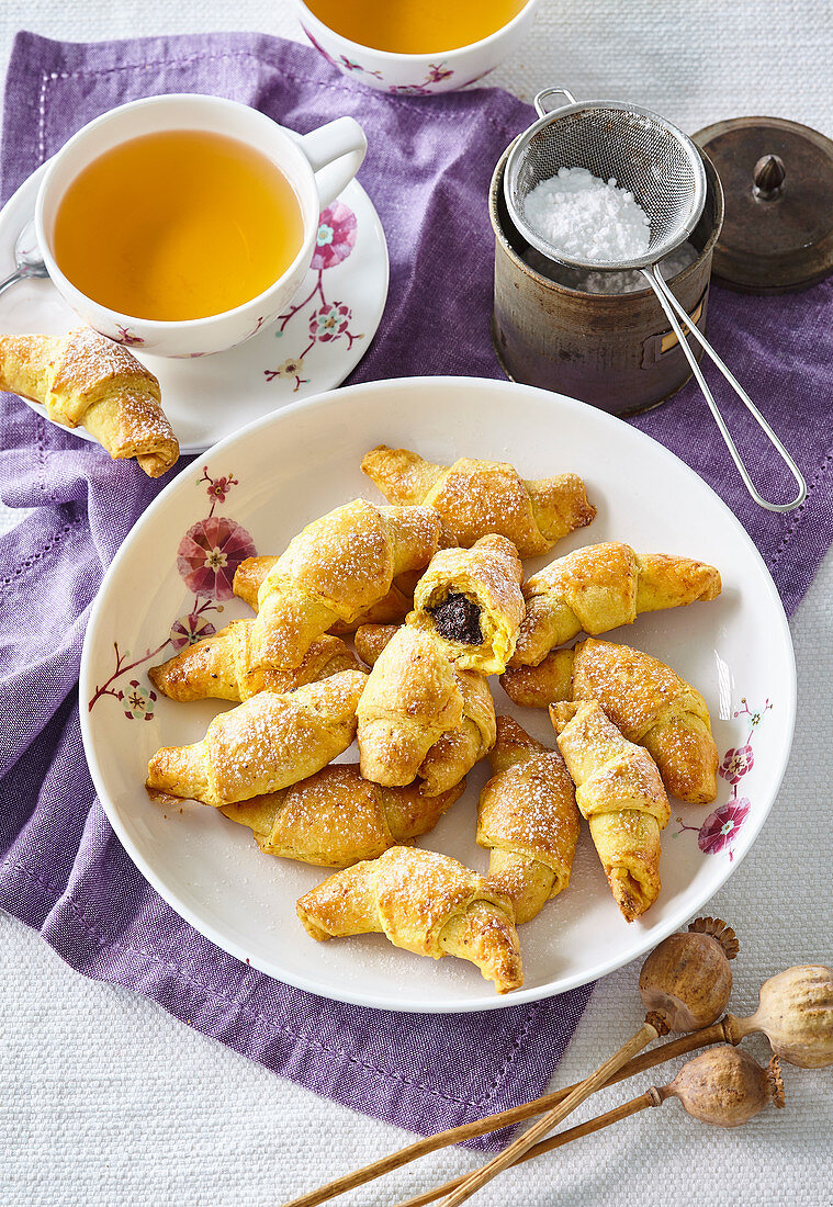 Carrot crescents with poppy seeds