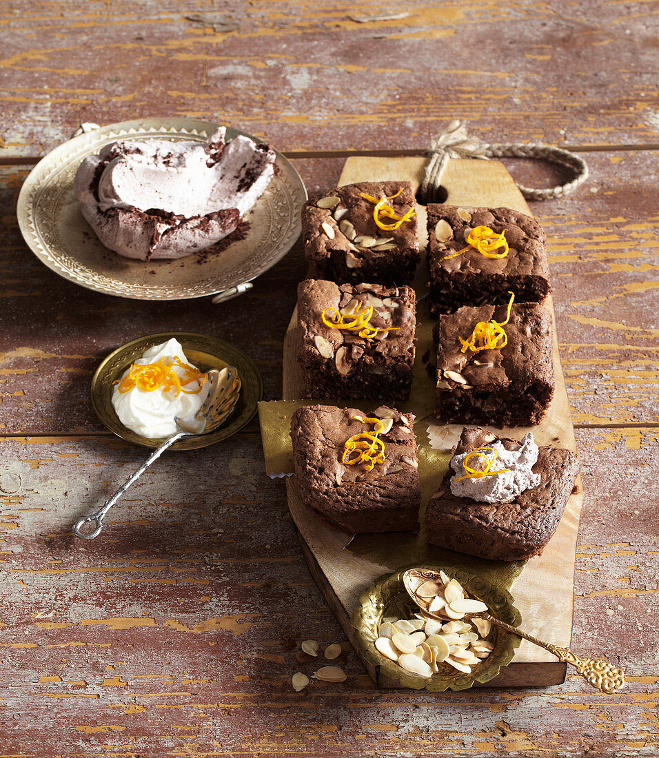 Almond brownies with orange flavour