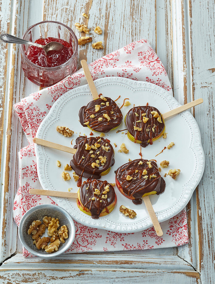 Lollipops with chocolate and caramel
