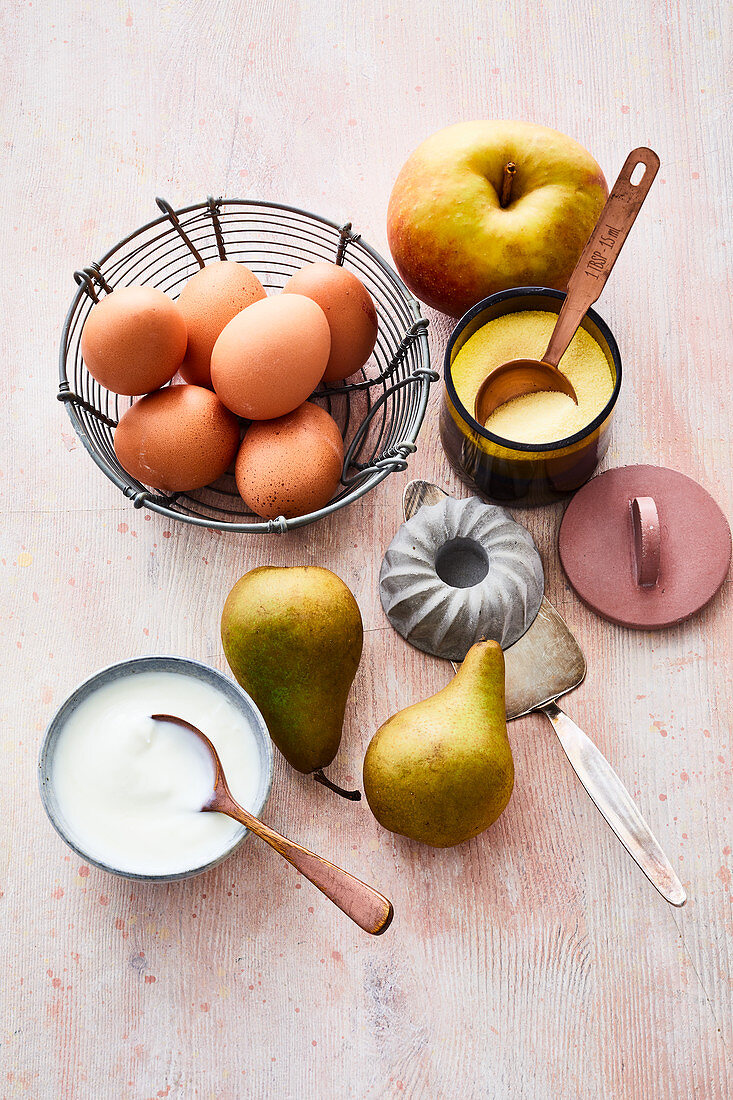 Zutaten für Desserts mit Äpfeln und Birnen
