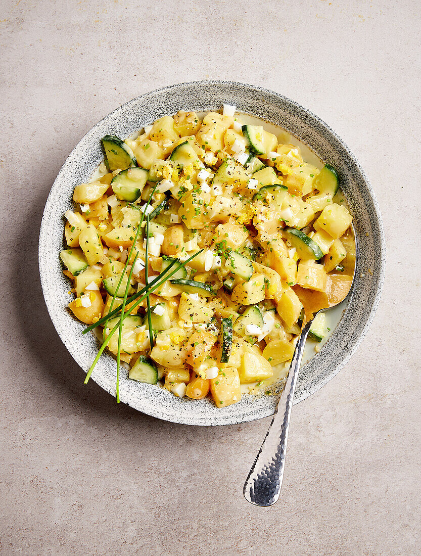 Potato salad with cucumber and egg (sugar-free)