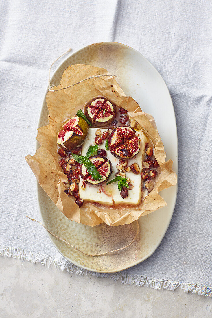 Sheep's cheese parcels with figs and nuts