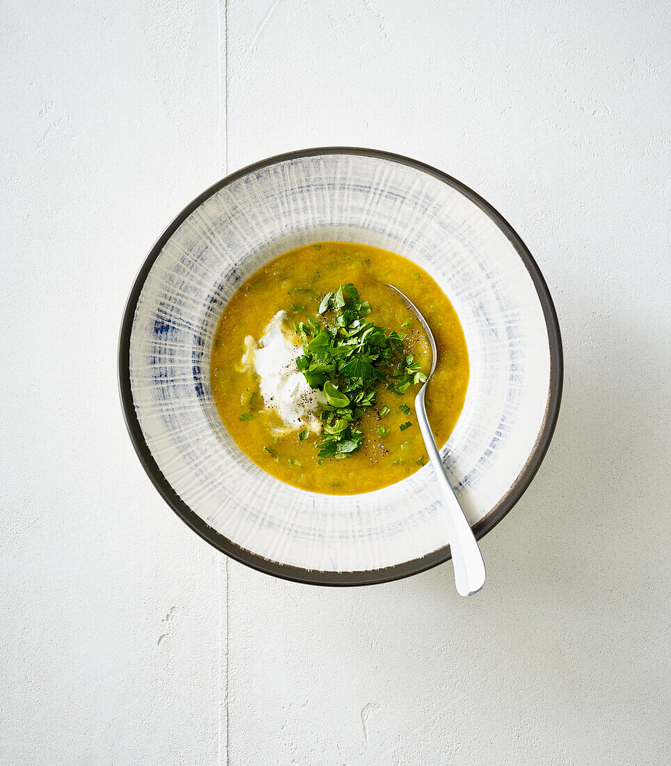 Creamy vegetable soup with sour cream