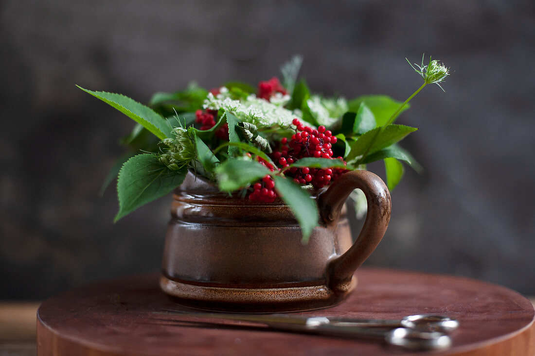 Arrangement of red elder and wild carrot