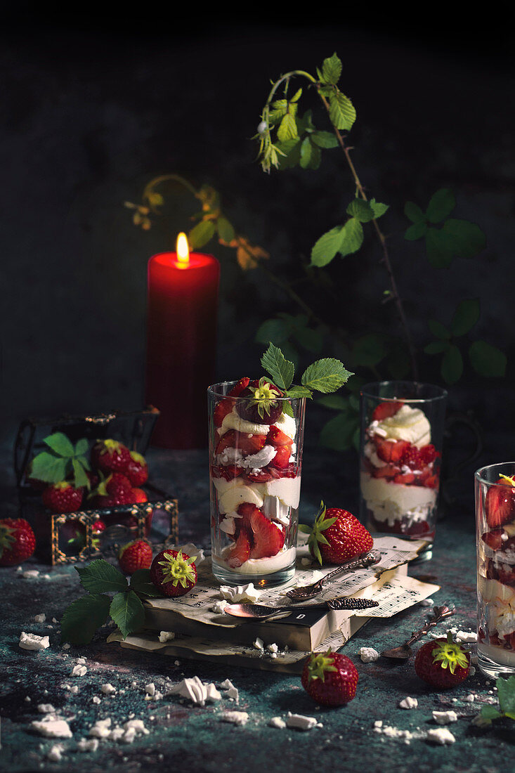 Eton mess with strawberries for Christmas