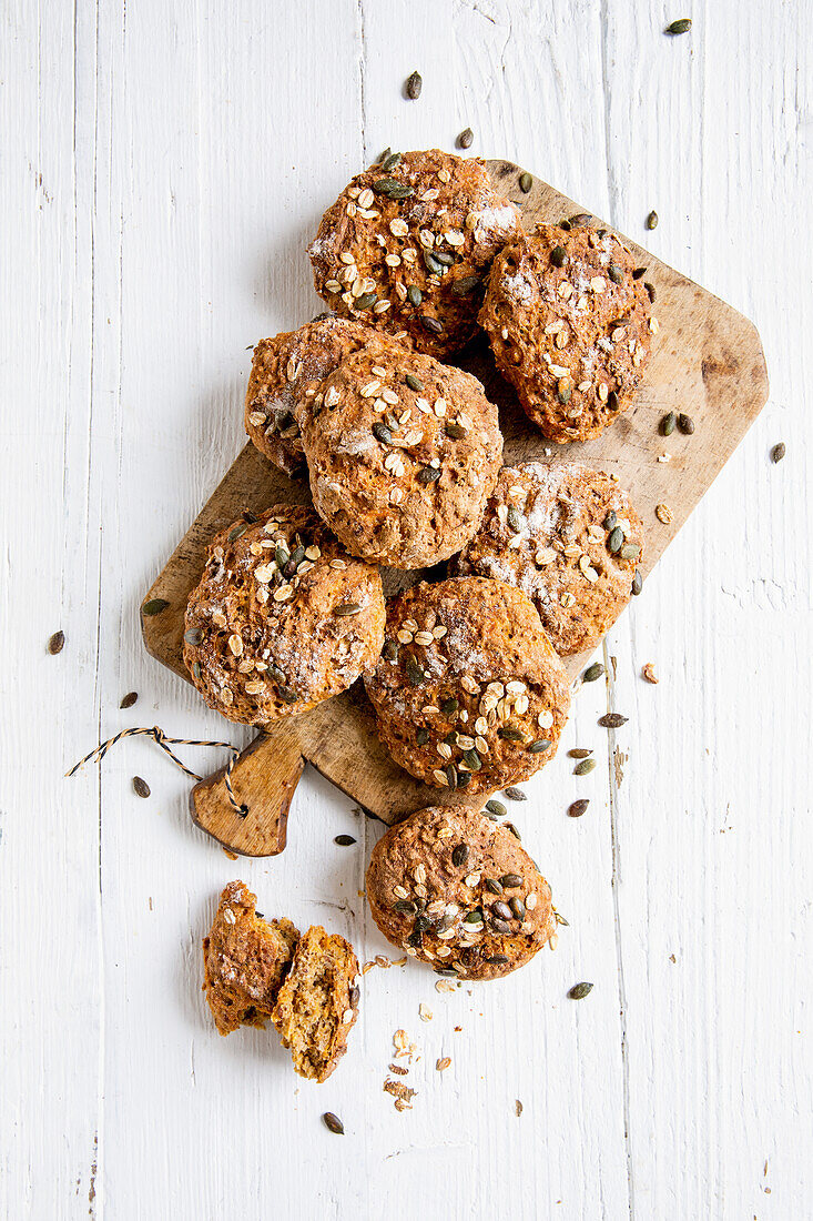 Vegane Möhren-Vollkornbrötchen