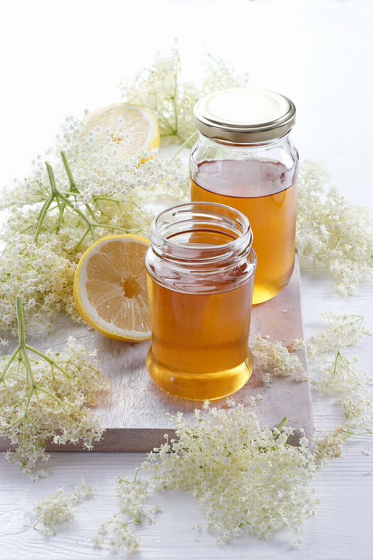 Elderberry and lemon flower syrup