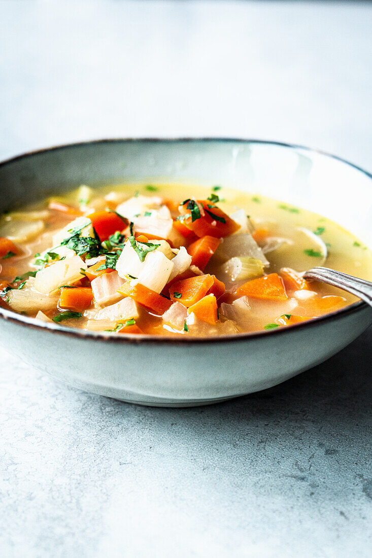 Schnelle Gemüsesuppe mit Ingwer