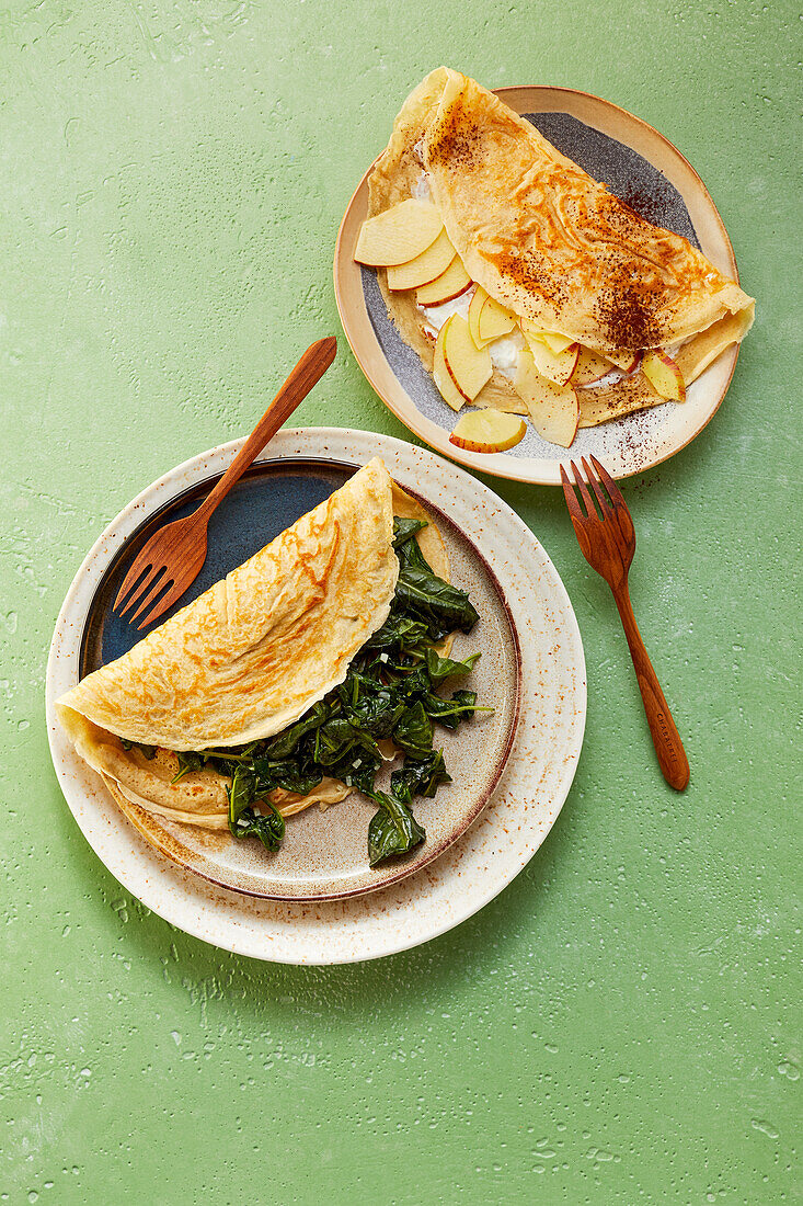 Spelt pancakes with savoury and sweet filling