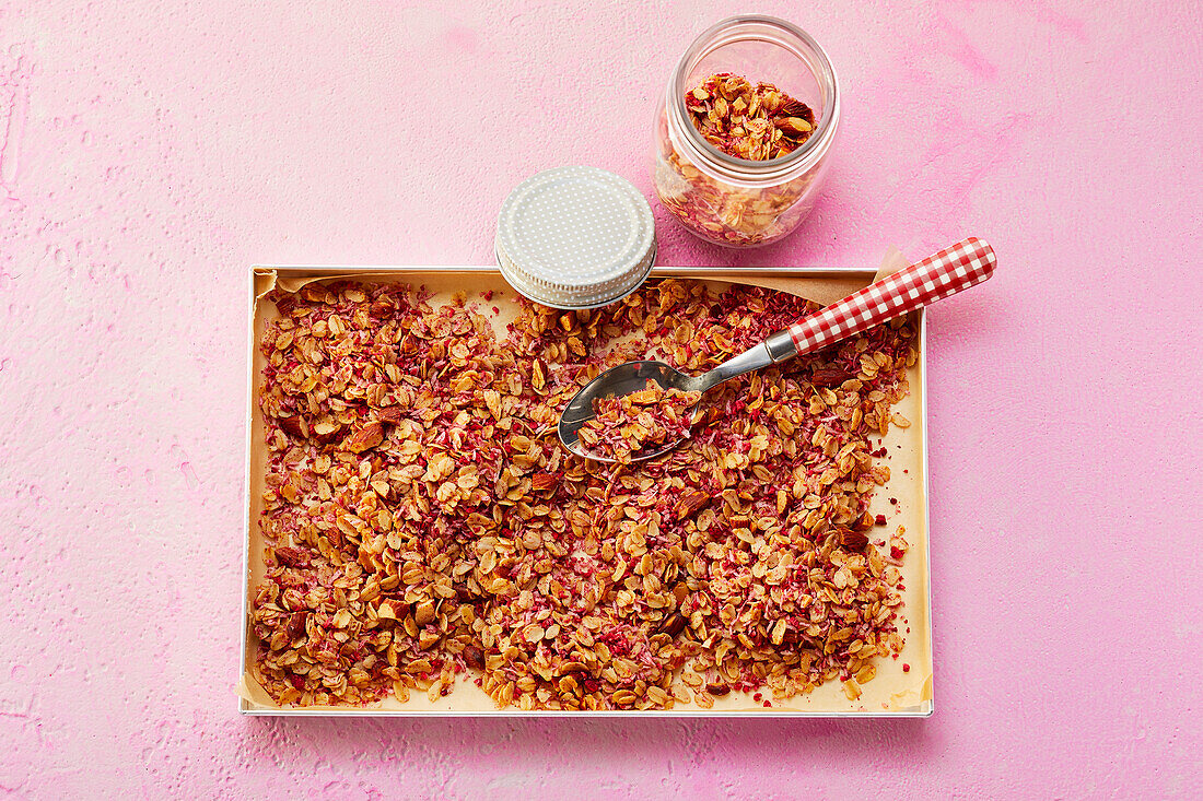 Raspberry granola with coconut and almonds