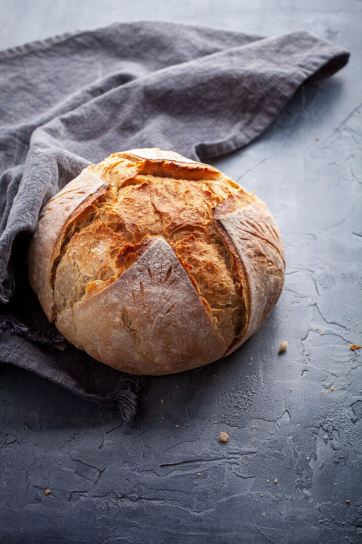 Frisches Sauerteigbrot