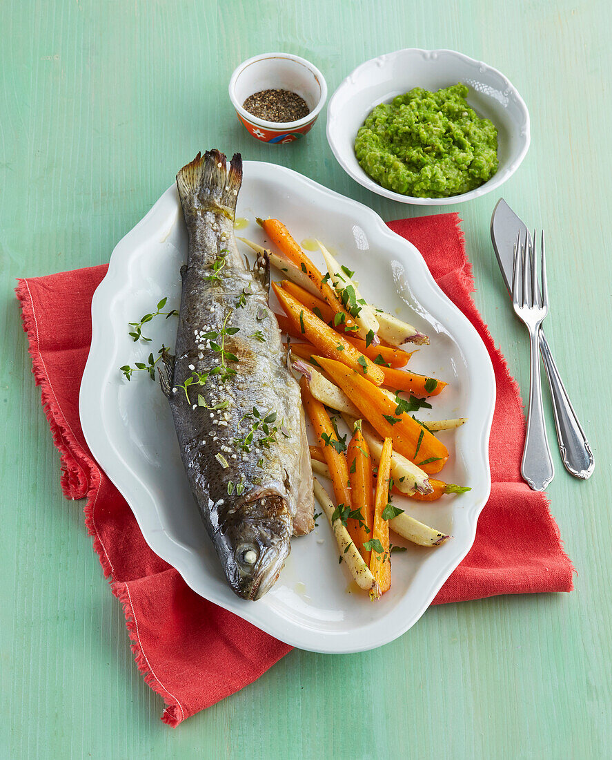 Baked trout with pea mash