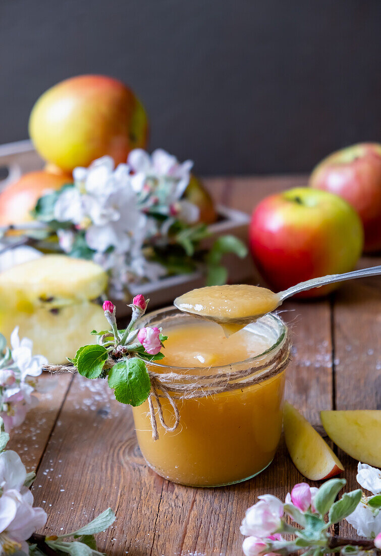 Homemade applesauce with vanilla