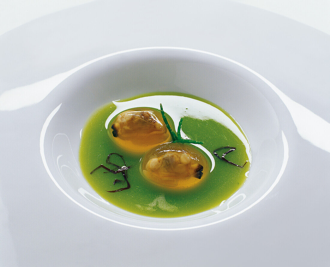 Verace mussels in their own juice with dulse seaweed and celery gazpacho
