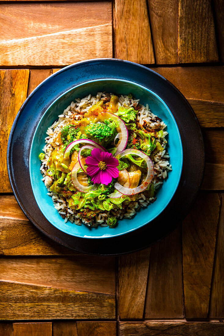 Indian turkey curry with broccoli