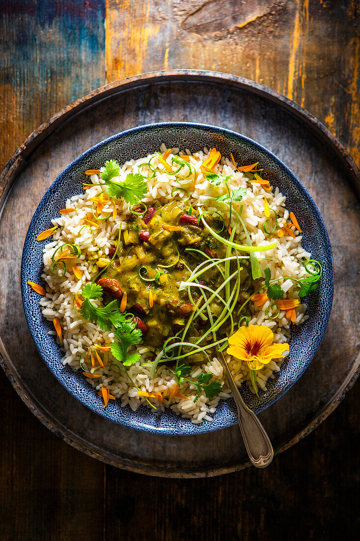 Persischer Kräutereintopf mit Reis