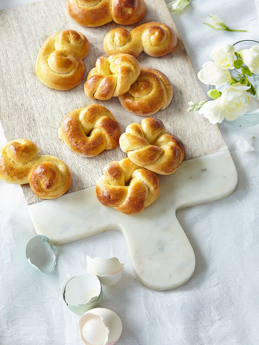 Yeast pastries for Easter