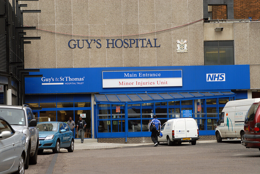 Main entrance of Guy's Hospital, London, UK