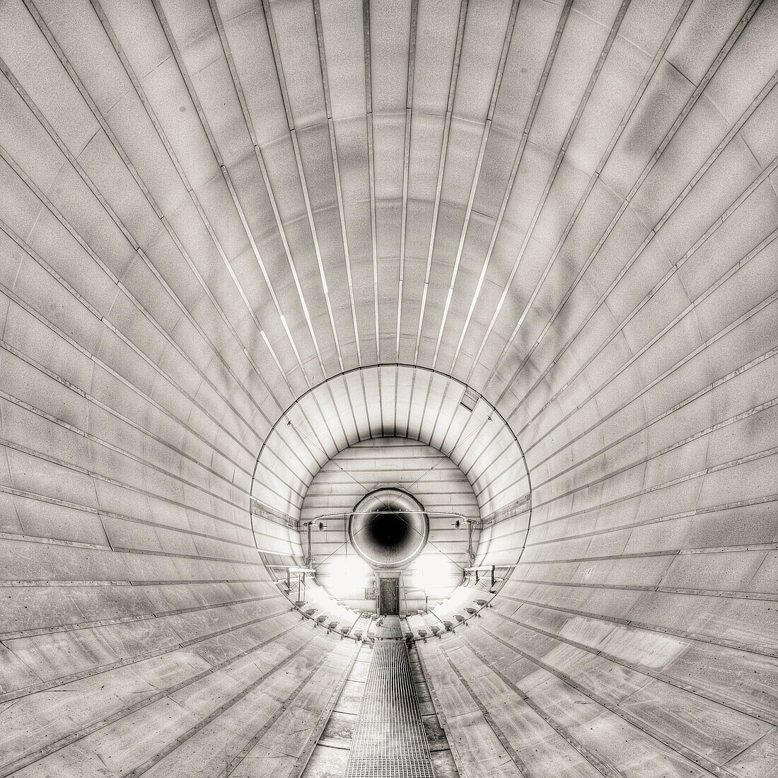 Wind tunnel