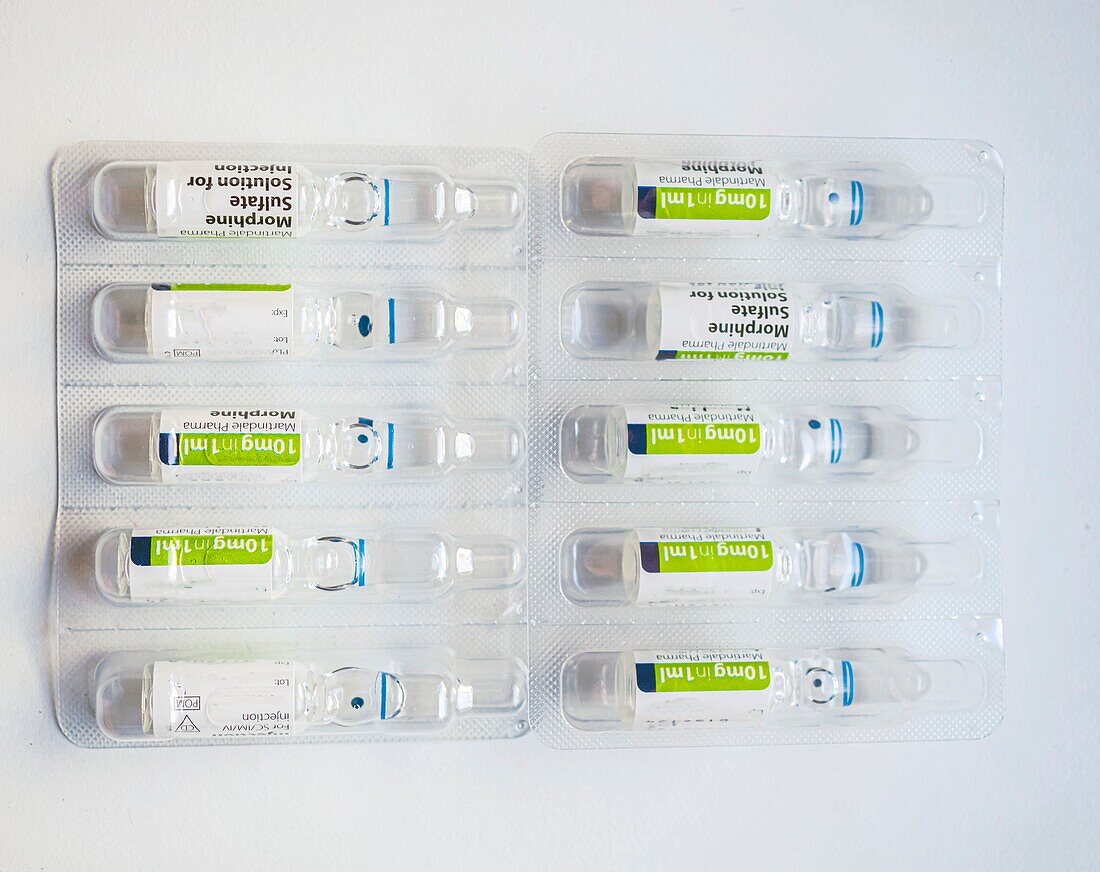 Morphine sulphate ampoules for injection