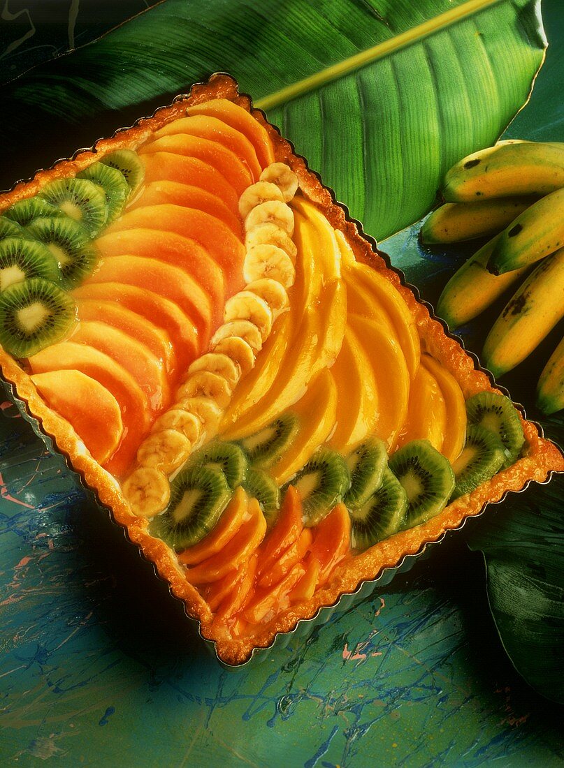 Blechkuchen mit exotischen Früchten
