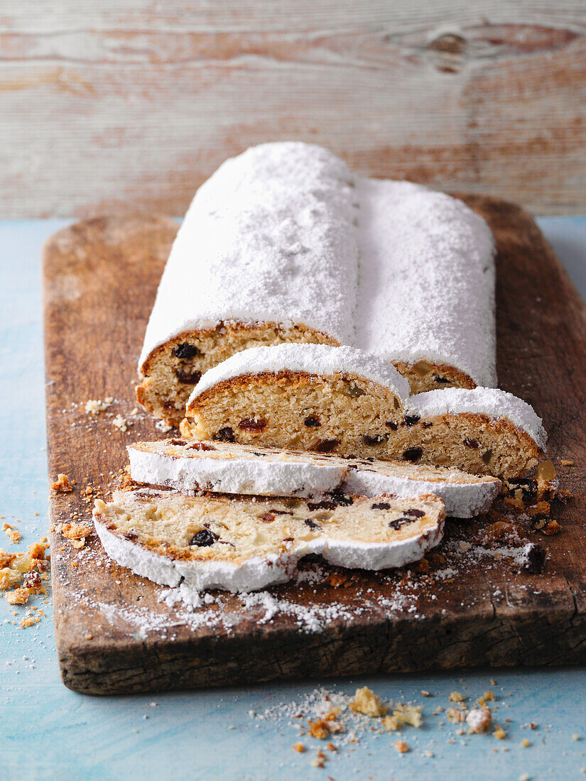 Klassischer Christstollen