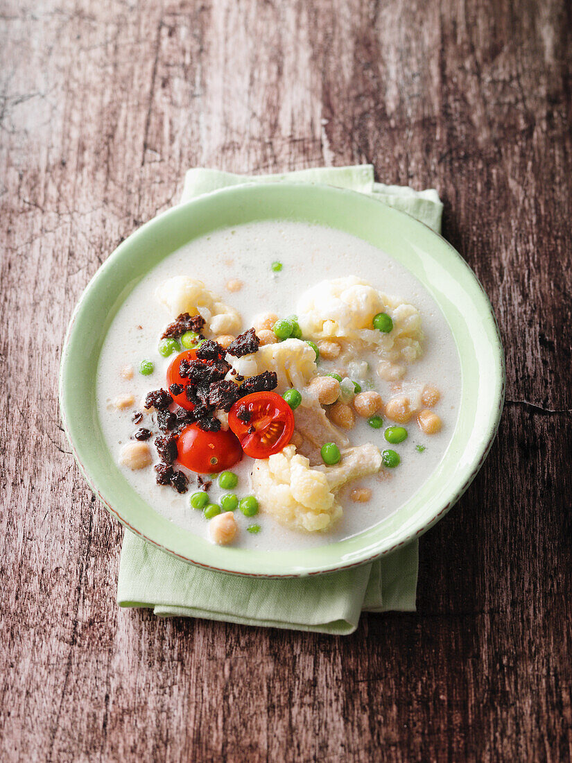 Cauliflower-and-coconut soup with pumpernickel crunch