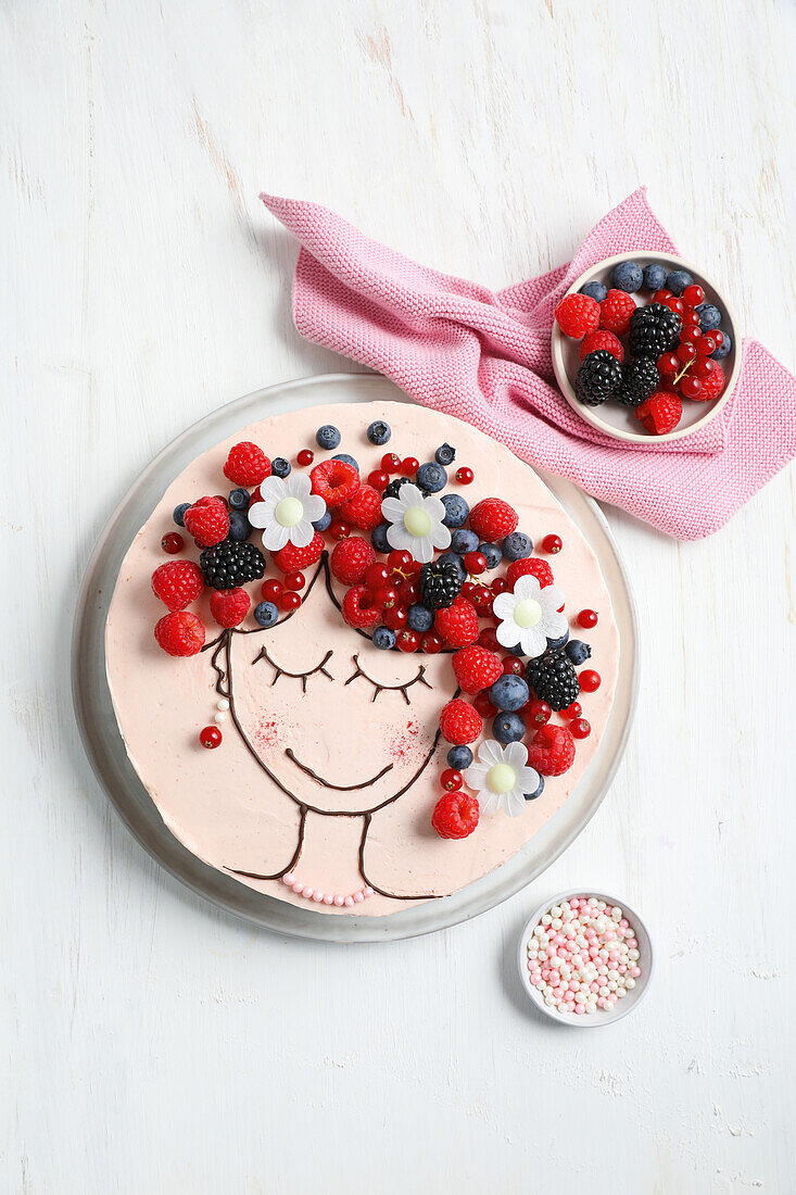Fruity face cake with buttercream