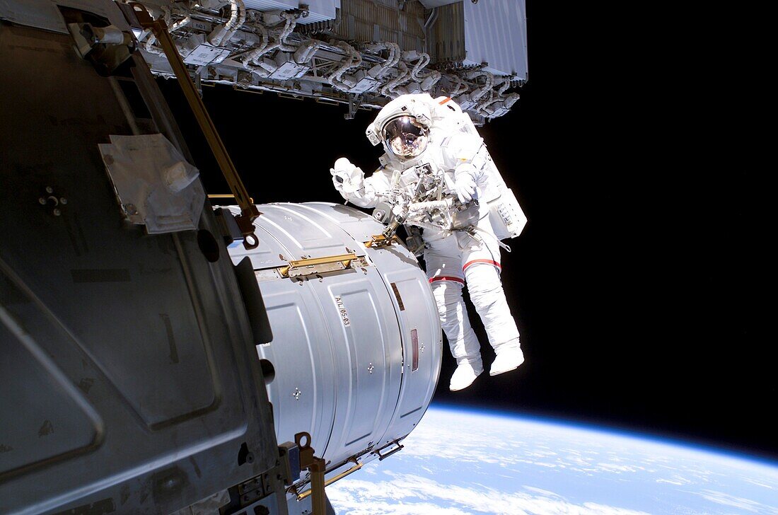 ISS space walk, August 2006