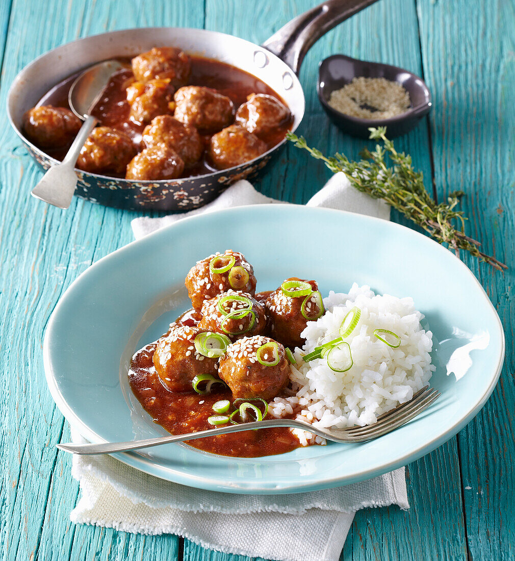 Asian mincemeat balls with herbs