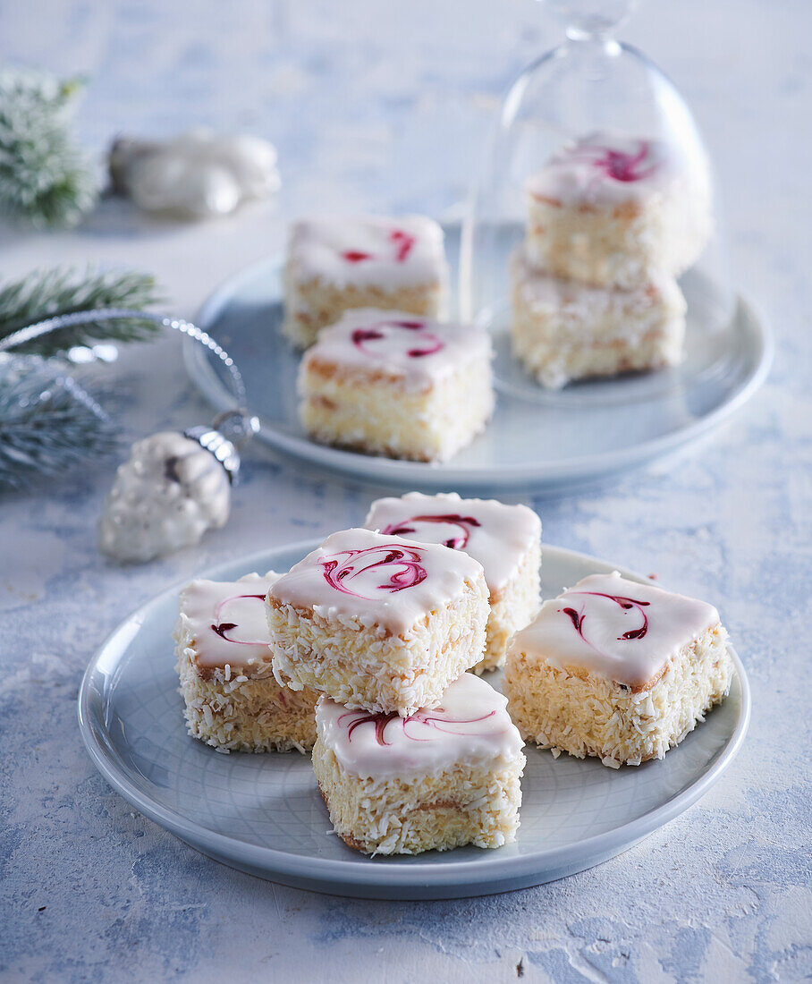 Coconut slices with jam