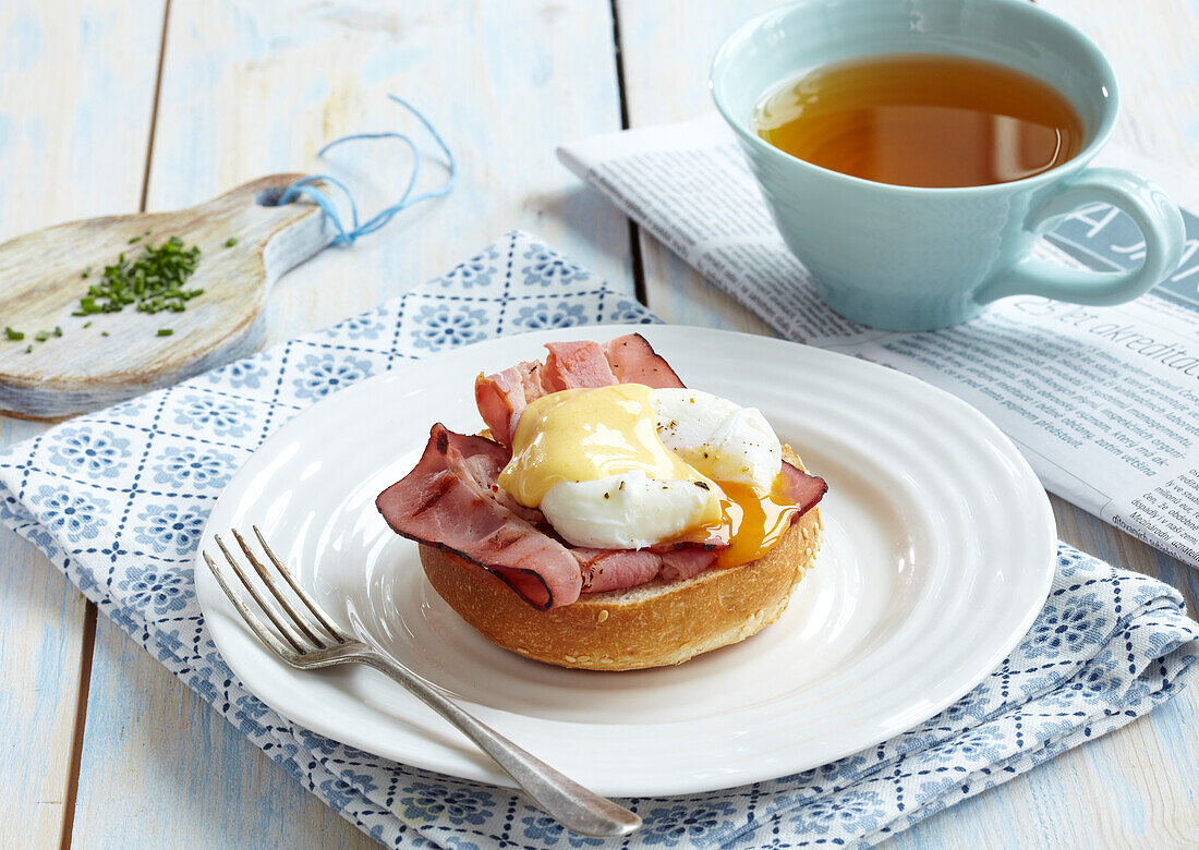 Eggs Benedict auf Toast