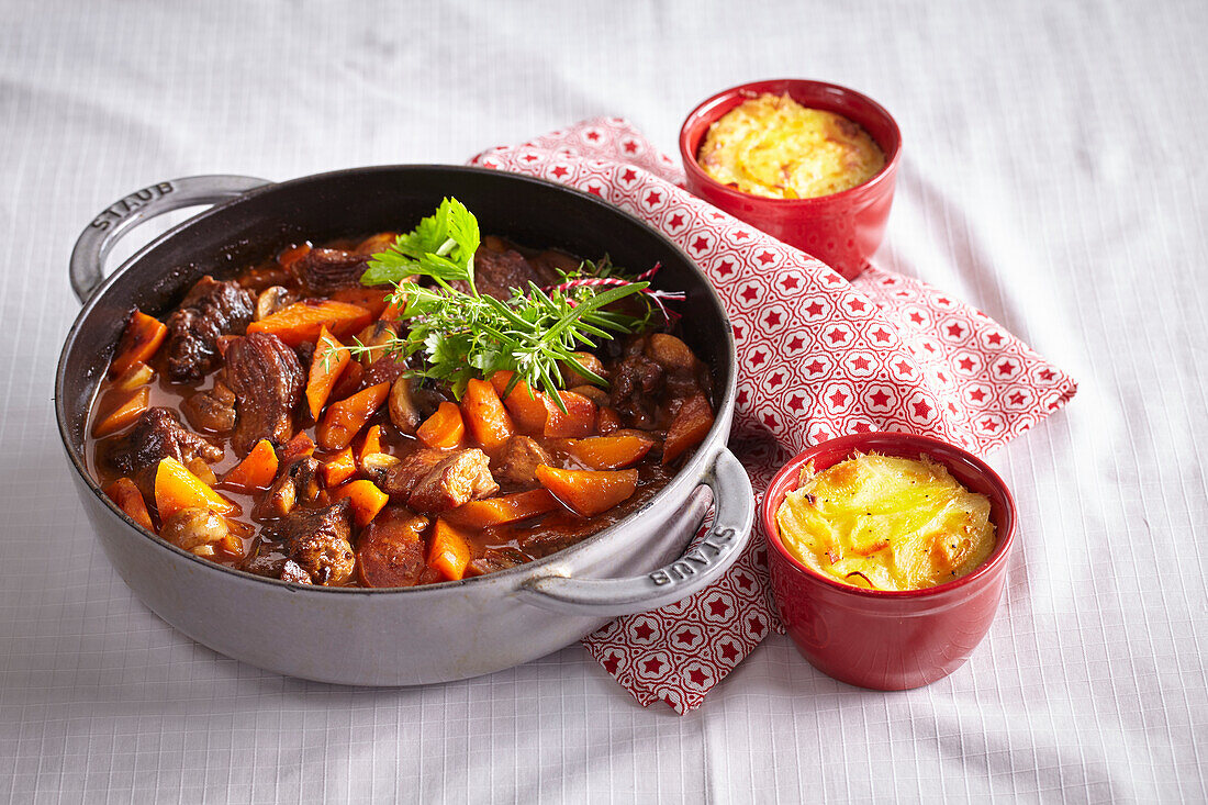 Rinderragout mit Kartoffelgratin