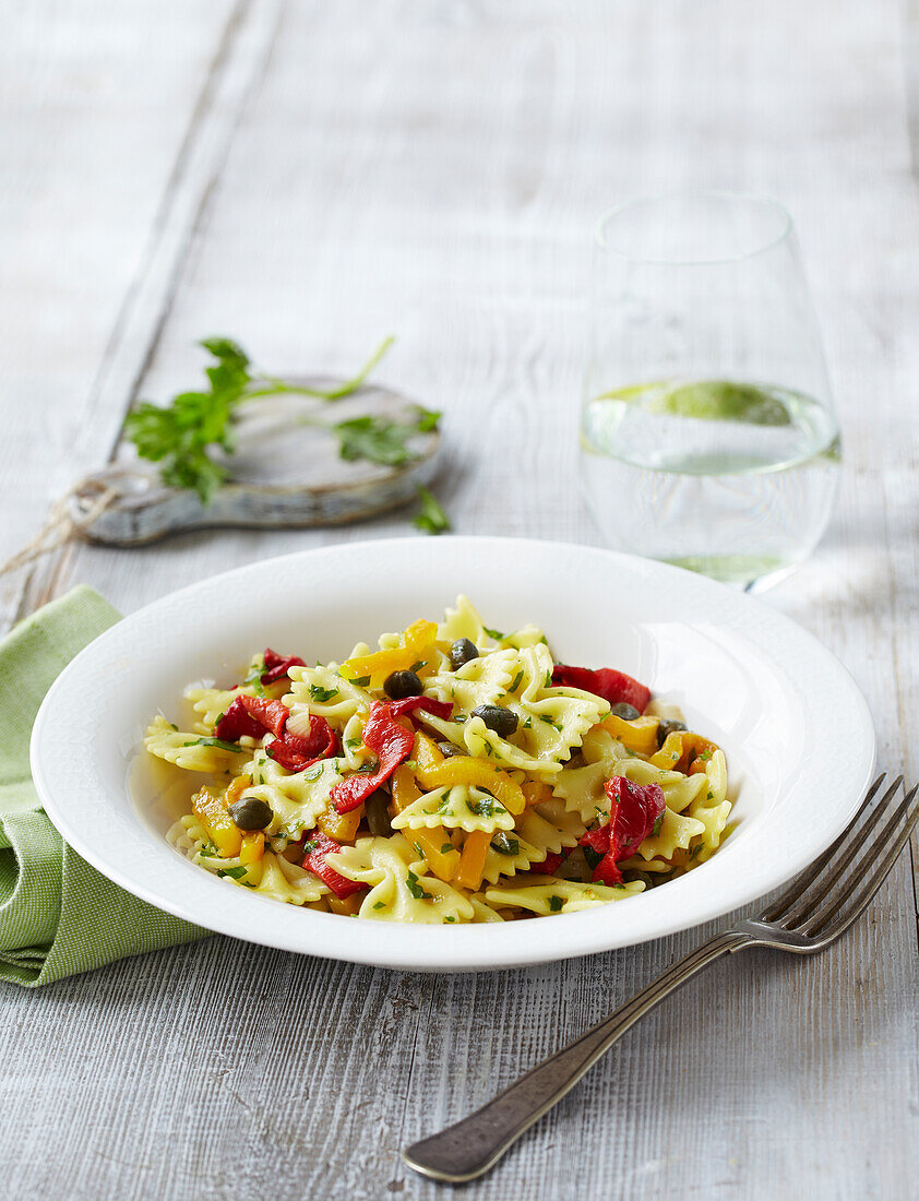 Farfalle mit Paprika