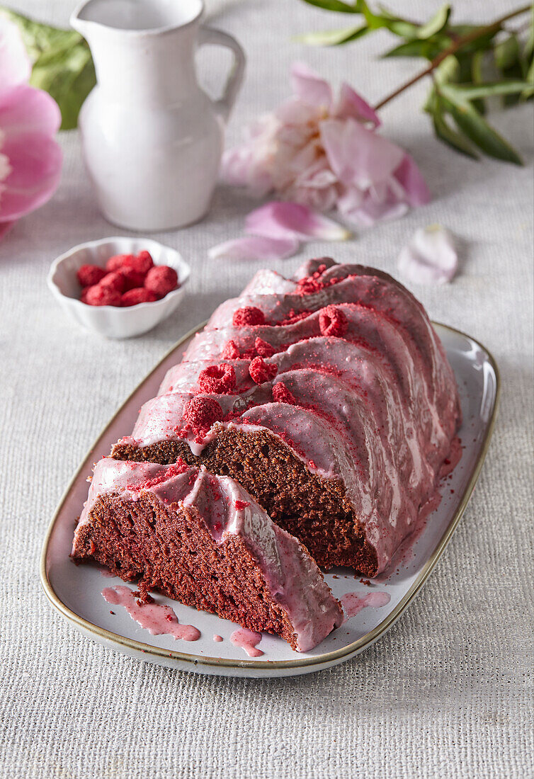 Red Velvet Fancy Bread mit Himbeerglasur