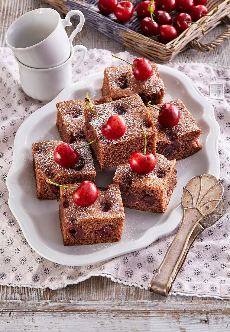 Gingerbread cake with cherries