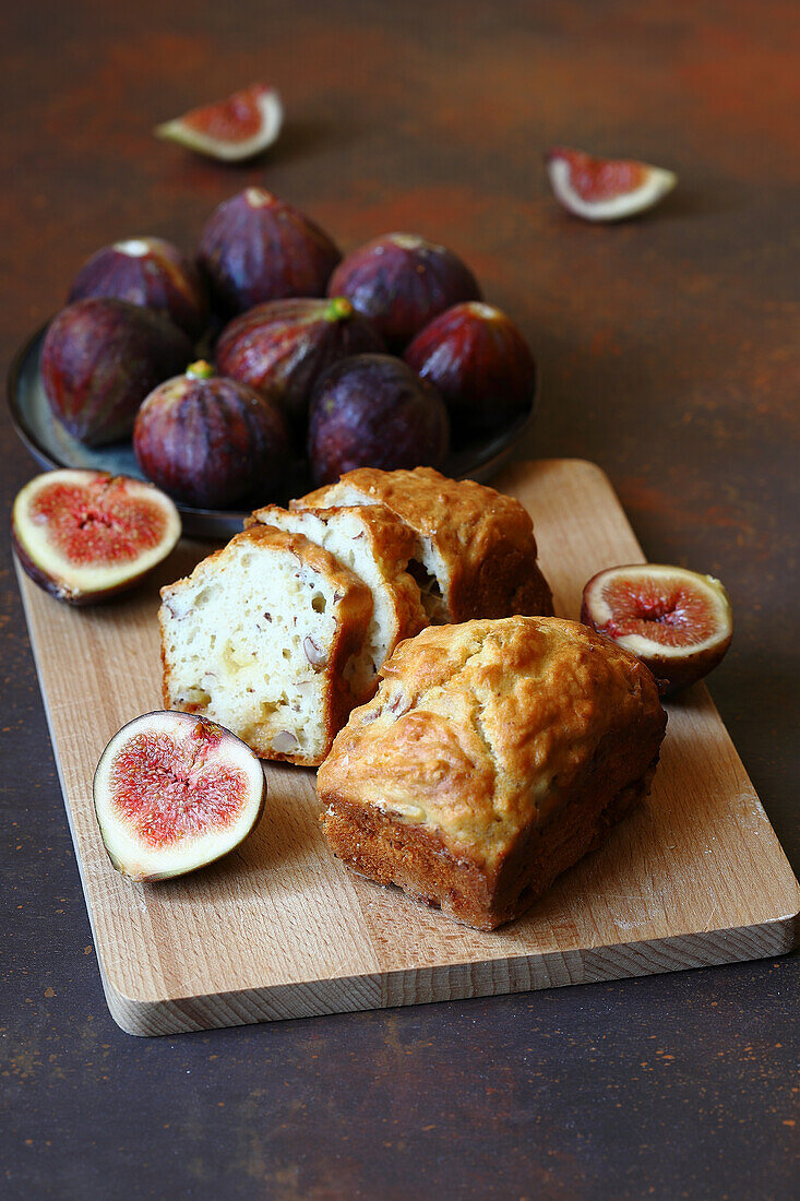 Cake with figs, almonds, and chocolate
